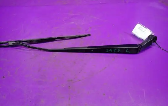 Toyota Avensis Verso Front wiper blade arm