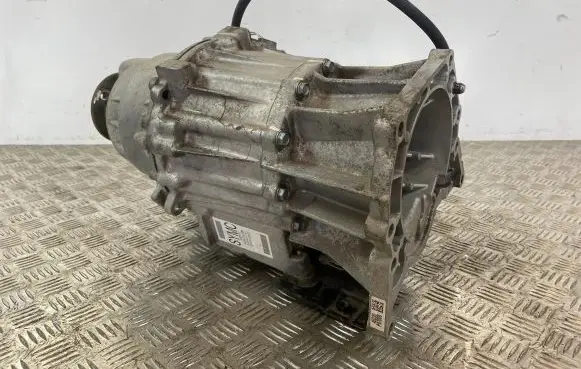 Gearbox transfer box case
