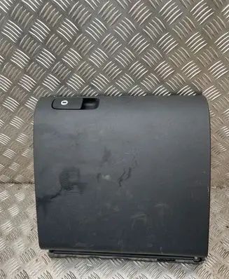 Volkswagen Golf Plus Glove box 5M1857097