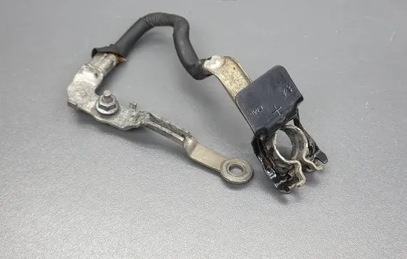 Citroen DS5 Positive cable (battery)
