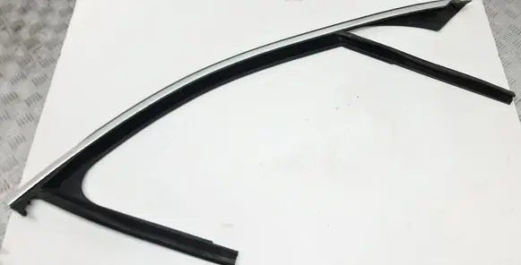 Mercedes-Benz C W205 Front door window/glass frame A2057250225
