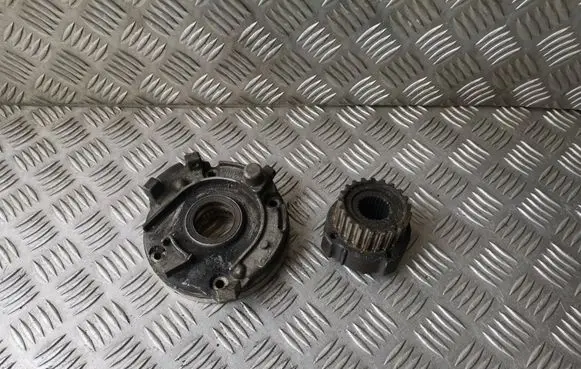Volvo XC90 Oil pump 3065014 8692286