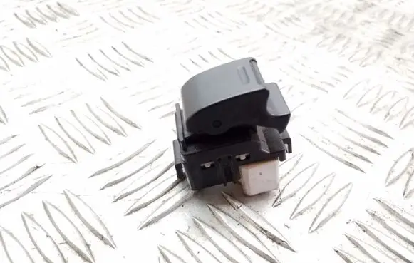 Toyota Yaris Electric window control switch