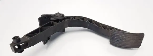 Mercedes-Benz ML W163 Accelerator throttle pedal A1633000704