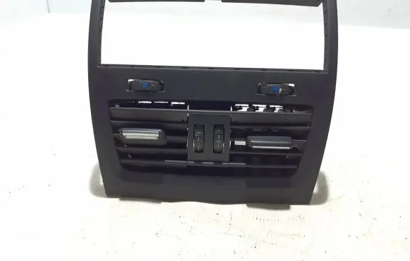 BMW 5 GT F07 Dash center air vent grill 9118249