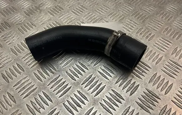 Peugeot 3008 II Intercooler hose/pipe 9820116080