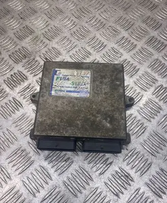 Lexus RX 300 Fuel injection control unit/module AEB2568 AE2568K
