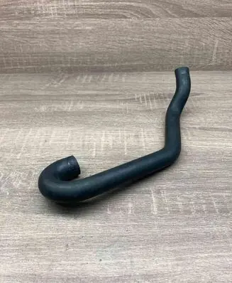 BMW 7 E38 Engine coolant pipe/hose 8371386