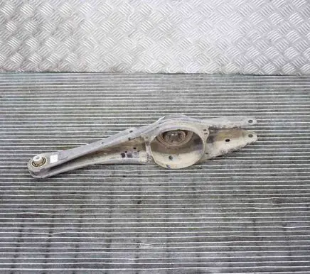 Volkswagen PASSAT B8 Rear upper control arm/wishbone 3Q0505311C