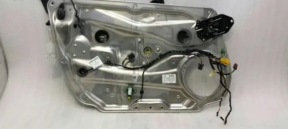 Mercedes-Benz E W212 Front door window regulator with motor A2127201579