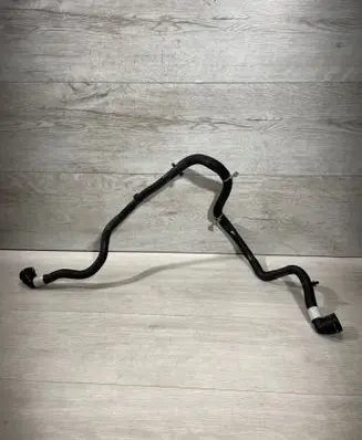 Tesla Model 3 Engine coolant pipe/hose 107759500E