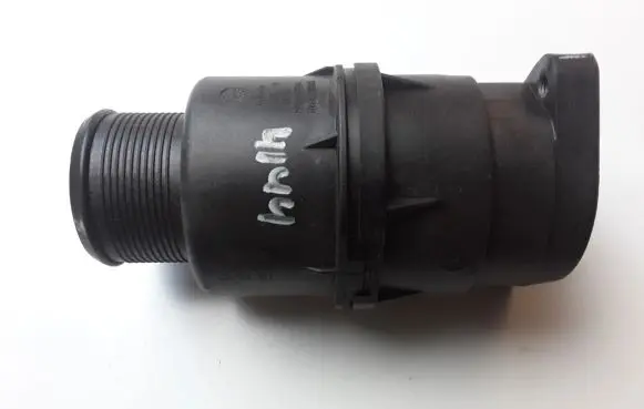 Ford Focus Intercooler hose/pipe HV616C898AA