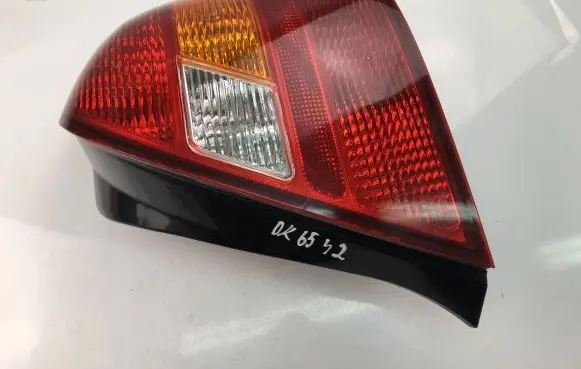 Hyundai Elantra Rear/tail lights 123456
