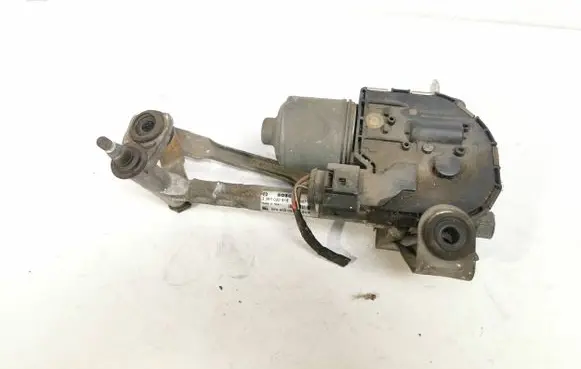 Seat Altea XL Front wiper linkage and motor 5P0955120B 5P0955024D