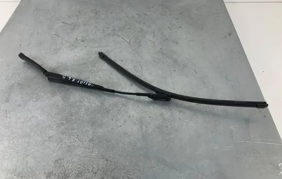 Volkswagen PASSAT B6 Front wiper blade arm 3C1955409C