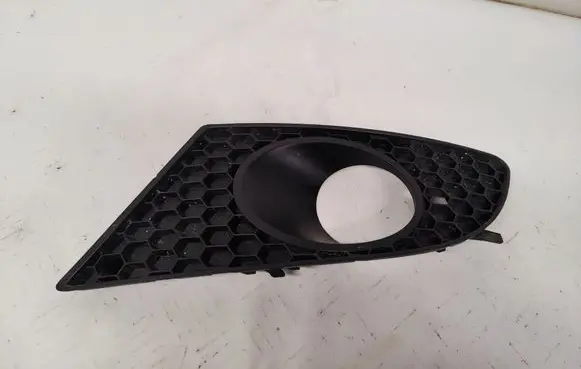 Front fog light trim/grill