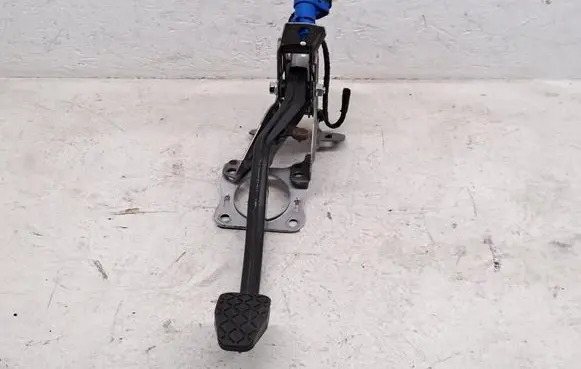 Mazda CX-3 Brake pedal 