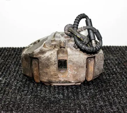 BMW 5 F10 F11 Front brake caliper 6030348