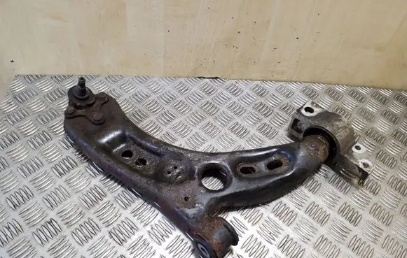 Volkswagen Eos Front lower control arm/wishbone 1K0199232J