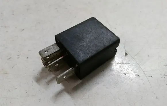 Renault Clio II Other relay 7700414484