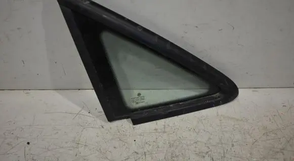 Volkswagen Touran II Front triangle window/glass 1T0845412