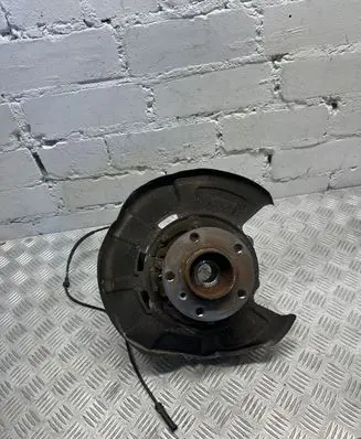 BMW X5 F15 Rear wheel hub 6770983