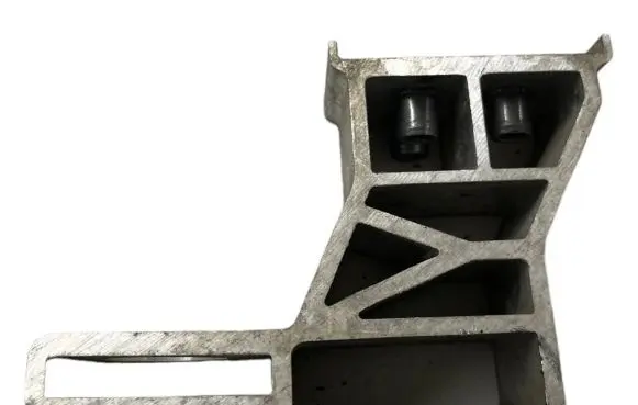 Mercedes-Benz E W213 Radiator mount bracket A2135010620 0033009038