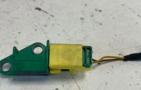 Audi Q7 4L Airbag deployment crash/impact sensor 1K0909606C