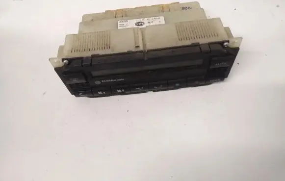 Volkswagen PASSAT B5 Climate control unit 3B1907044B 5HB007617-10