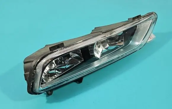 Volkswagen PASSAT B7 Front fog light 19B02106 IMPRK1579807