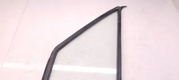 Mercedes-Benz Sprinter W901 W902 W903 W904 Front door vent window glass four-door 9017250220