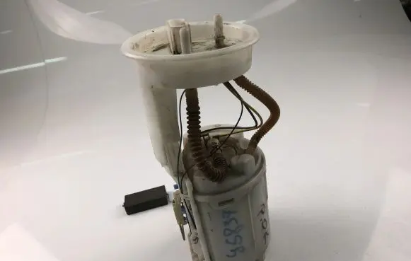 Skoda Superb B5 (3U) Fuel injection high pressure pump 4B0919051C