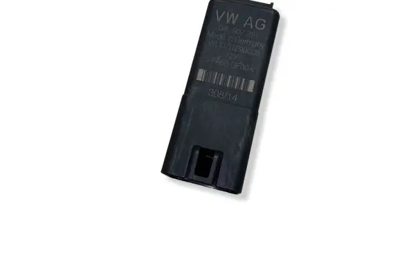 Volkswagen Tiguan Glow plug pre-heat relay 04L907281