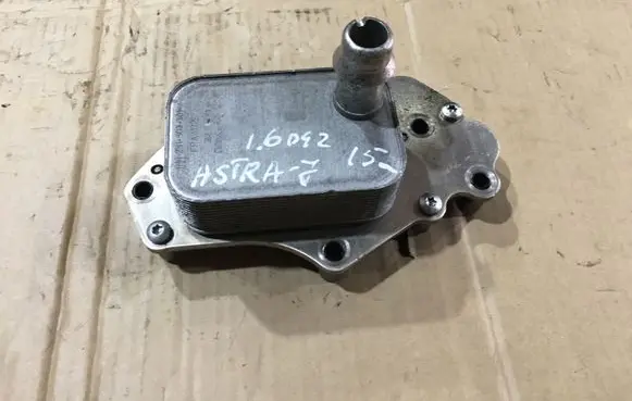 Opel Astra J Engine oil radiator 55599943