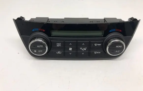 Toyota RAV 4 (XA40) Climate control unit 5590042450