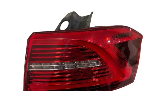 Volkswagen PASSAT B8 Rear/tail lights 3G9945208F 81440201