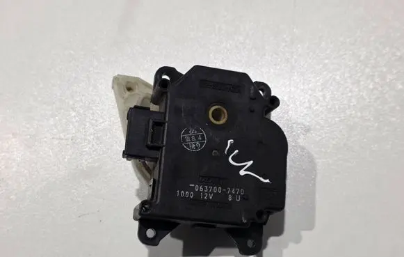 Lexus IS 200-300 Air flap motor/actuator 0637007470