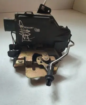 Audi A6 S6 C5 4B Front door lock PA6630FV