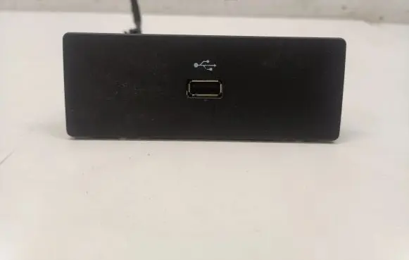 Ford Mondeo MK V USB socket connector JS7T14D202GC