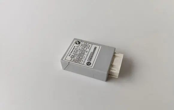 BMW 5 E60 E61 Air suspension control unit module (rear) 6769834 3714676983401 37146769834