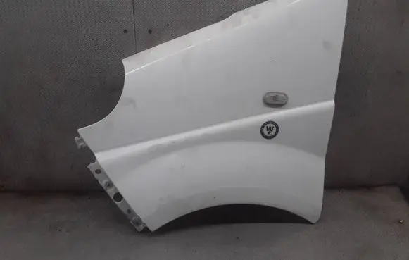Nissan Primastar Fender
