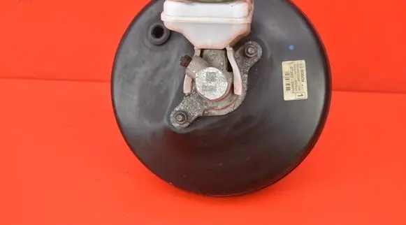 Peugeot 107 Brake booster 47200-0H010