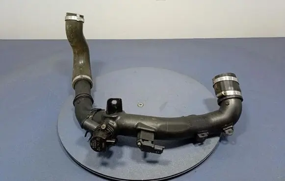 Ford Escape III Air intake hose/pipe F1F1-6C646-CB