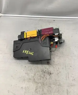 Mercedes-Benz E W212 Fuse module 2129000204
