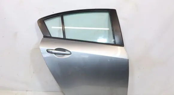 Mazda 3 II Rear door 