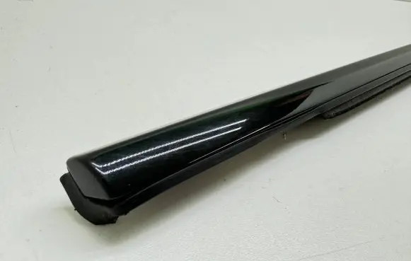 Skoda Kodiaq Rubber seal rear door window/glass 47547623