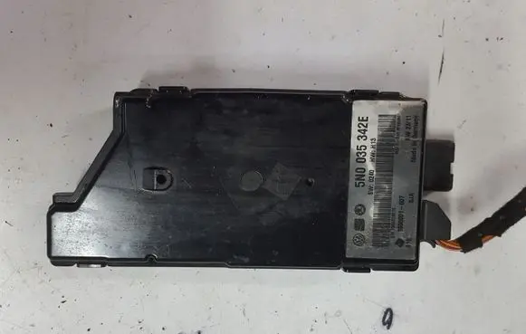 Volkswagen Jetta VI Head unit multimedia control 5N0035342E