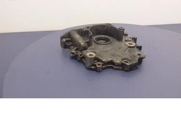 Engine mount vacuum valve