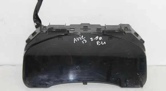 Toyota Avensis T270 Speedometer (instrument cluster) 8380005L71