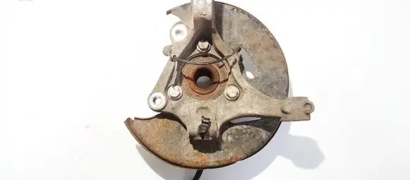 Front wheel hub